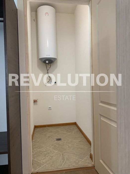 Тристаен апартамент в района на Победа!