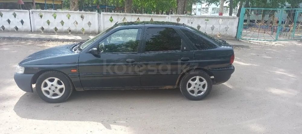 Продам Ford  Escort