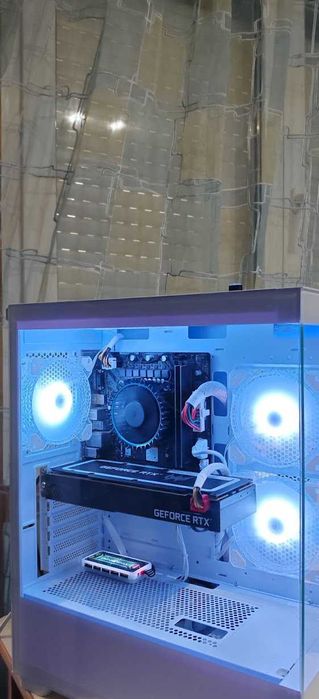 Продавам Бюджетно Геймърско PC Intel I5 12400F/16Gb/256GB SSD WD Black + 2000Gb HDD WD Black/Acer Predator RTX 3060TI/Гаранция