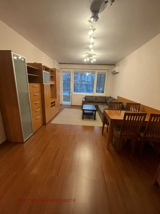 Дава се под наем Тристаен апартамент в София, Дианабад - 100 кв.м за 800.7 € - Снимка #2