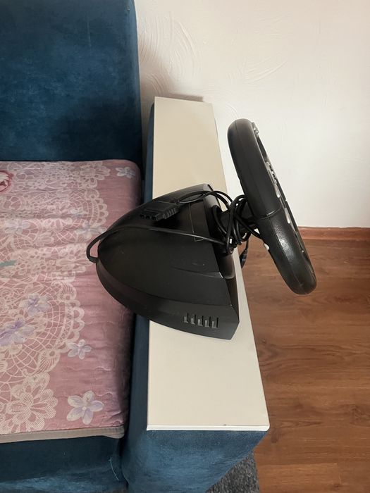 Руль с педалом для игры