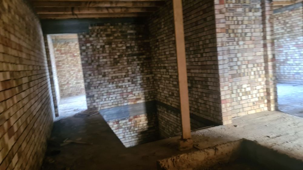 Коробка участка сотилади (уй хонодон)