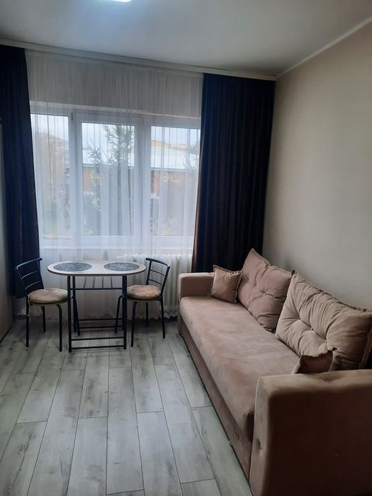 Închiriez garsoniera