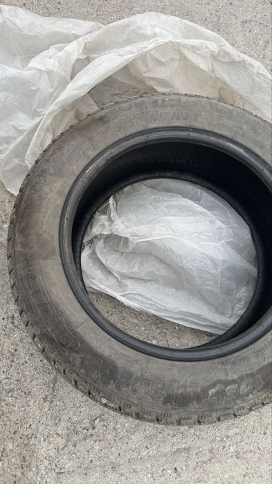 Продам зимние шины с шипами 225/60 R17