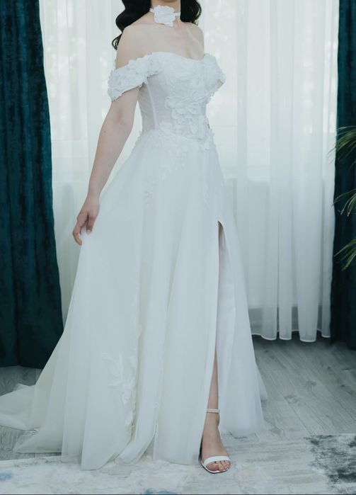 Rochie mireasa + voal+ accesoriu