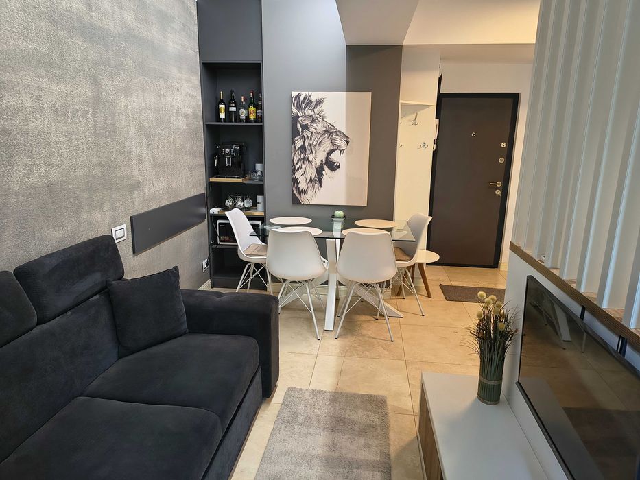 Închiriere 2 camere Mamaia ultracentral langa hotel Yaki și Wida