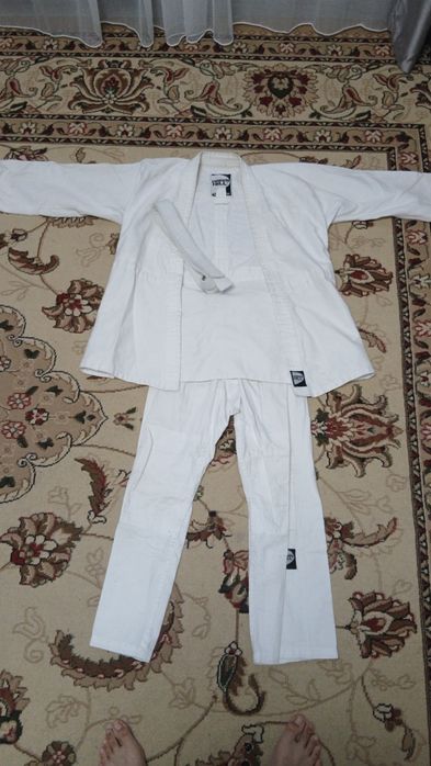 Продаю кимано green hill