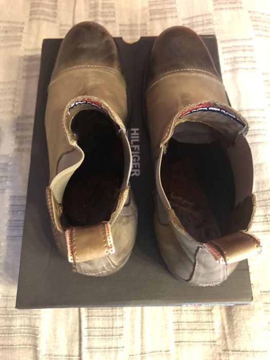 Vand ghete originale Tommy Hilfiger, marime 42 ( merg si pt 43)