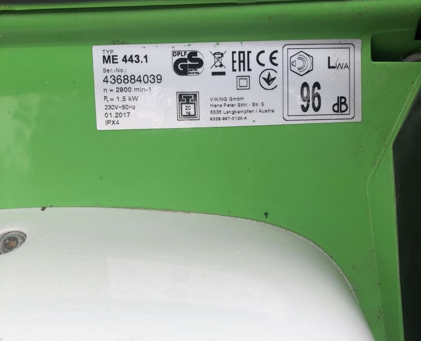 Mașină de tuns iarba Viking electrica