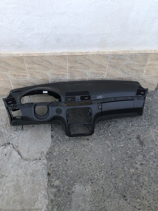 Запчасти на W220 мерседес