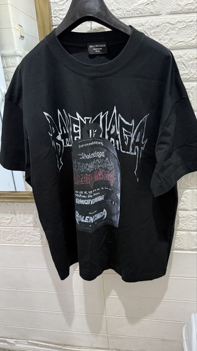 Тениски Balenciaga ,Balmain, Vuitton