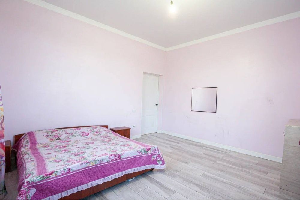 Продам дом из 9 комнат