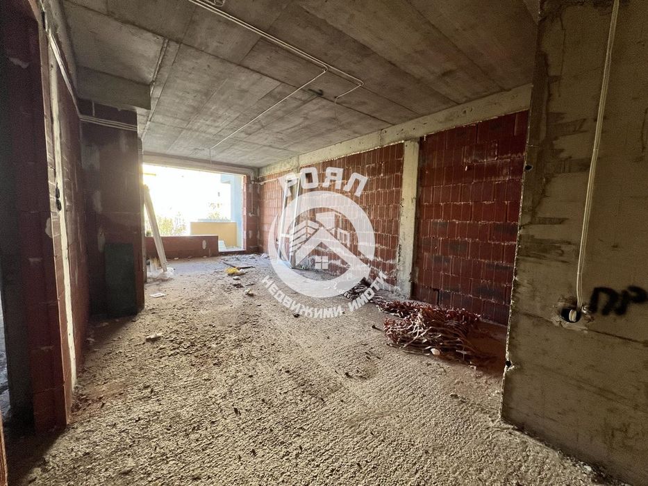 Продава се Двустаен апартамент в Пловдив, Остромила - 80 кв.м за 1050 €/кв.м - Снимка #1