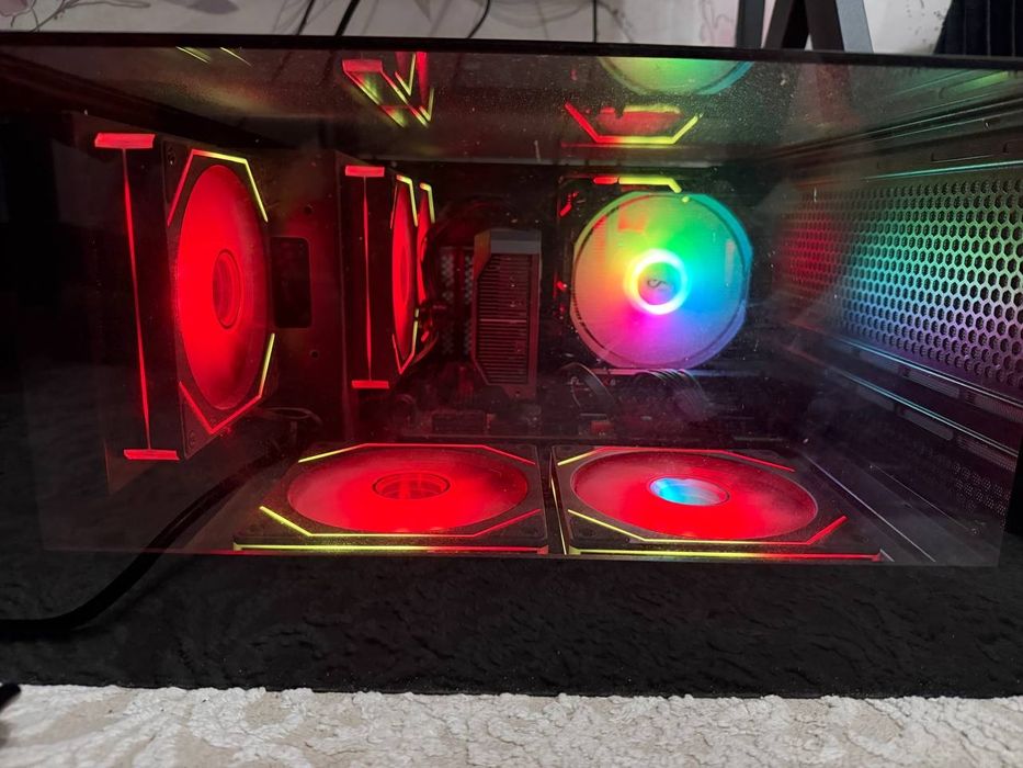 Стационарный компьютер.