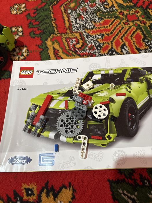 Продаю Lego техник Форд мустанг шелби