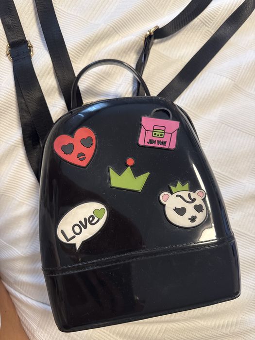 Черна раница