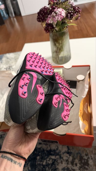 Nike x Off-White Vapor Street Black Laser Fuchsia Mărimea 36