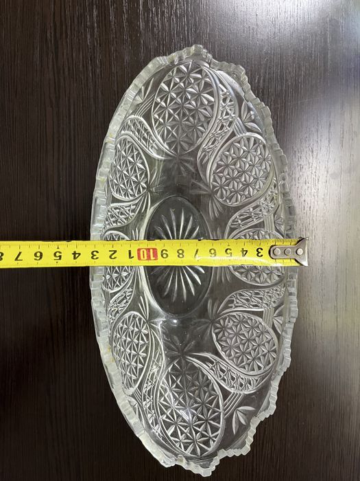 Продам хрустальную вазу