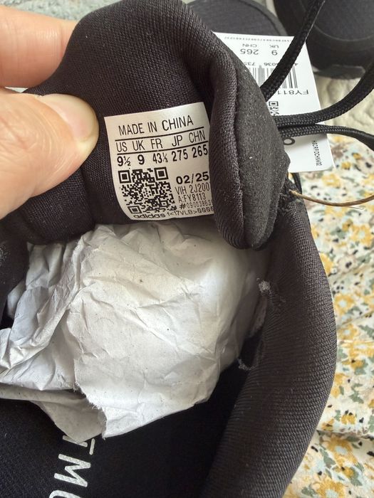 Кроссовки Adidas новые продам