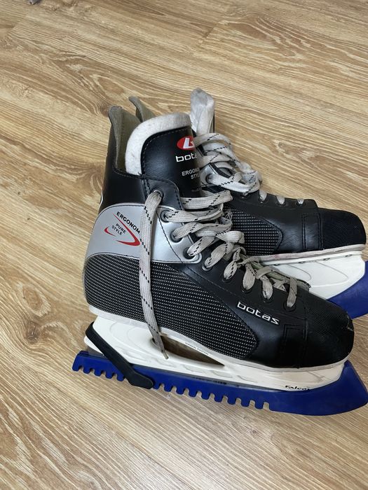 Коньки хоккейные мужские