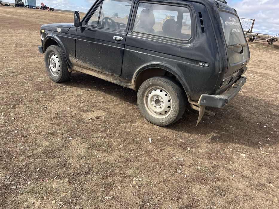 Продам авто нива