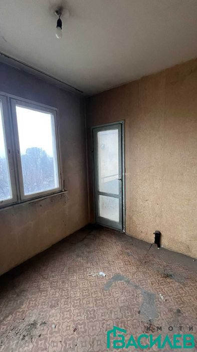 Продава се Двустаен апартамент в София, Център - 66 кв.м за 1159 €/кв.м - Снимка #2