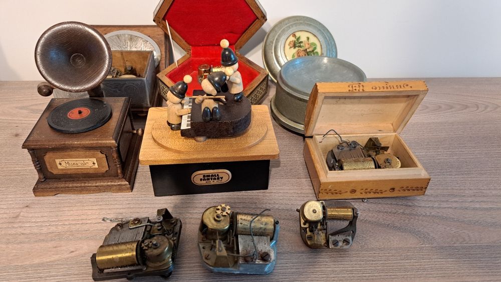 Cutii  Muzicale vechi functionale