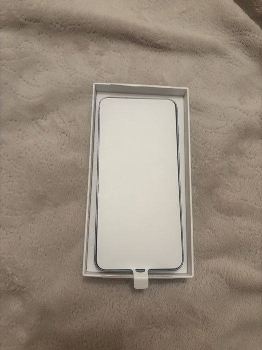 Samsung A57 почти новый
