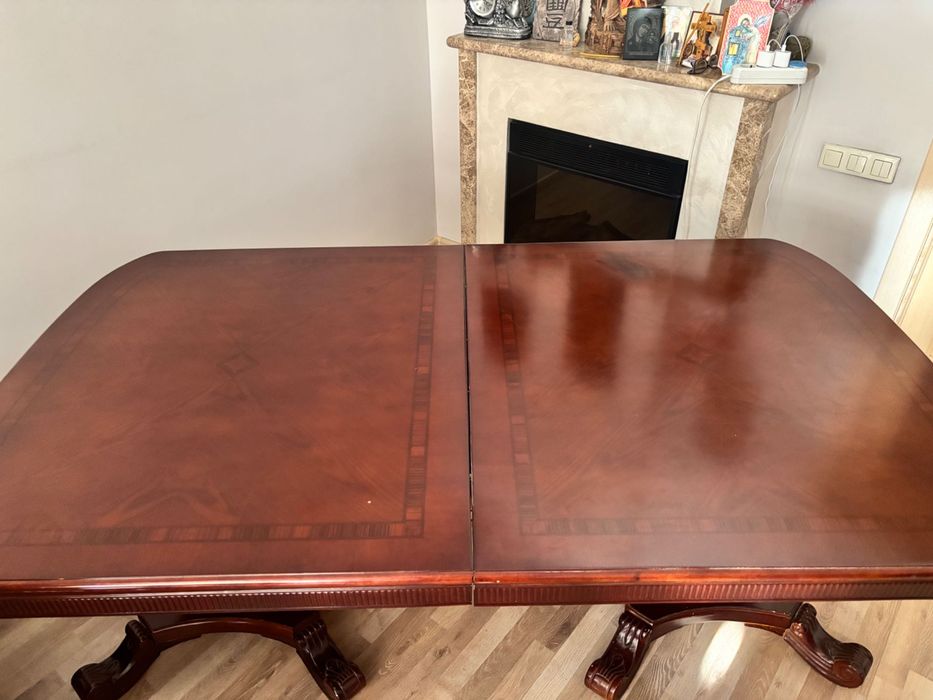 Стол из натурального дерева