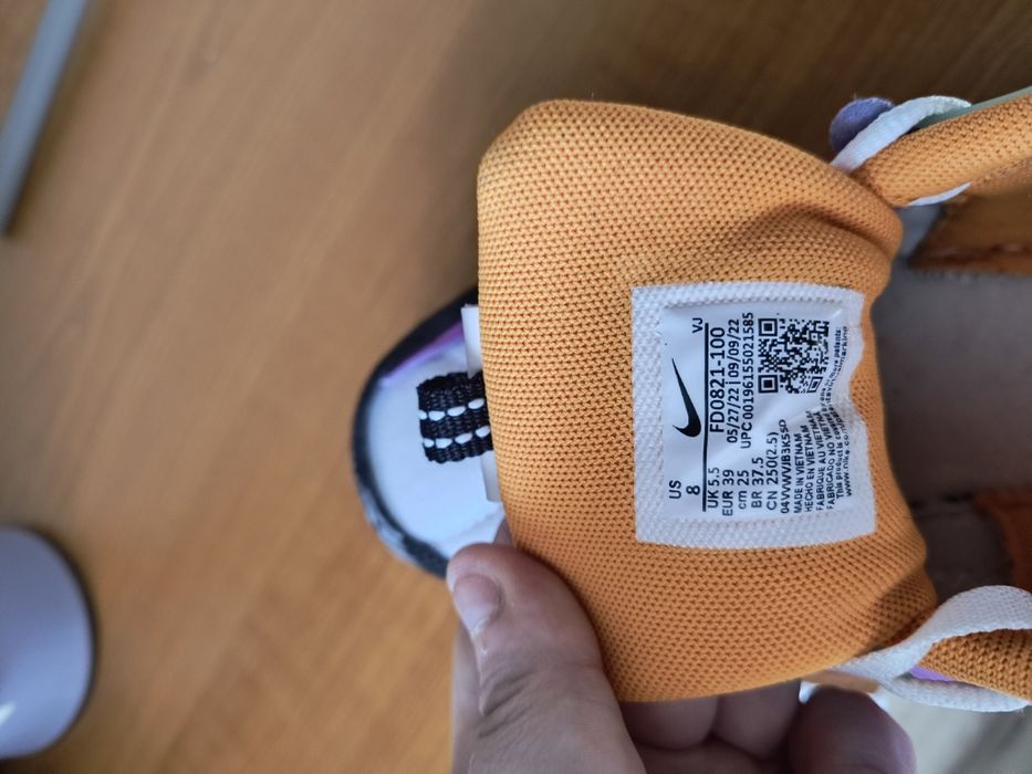 Air Max dama mărimea 39 +Air Max barbati mărimea  40.5