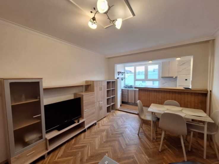 Тристаен апартамент под наем Младост 4