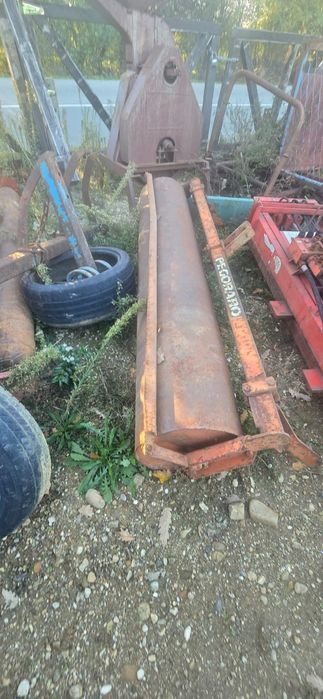 Vând rulou pentru compactare