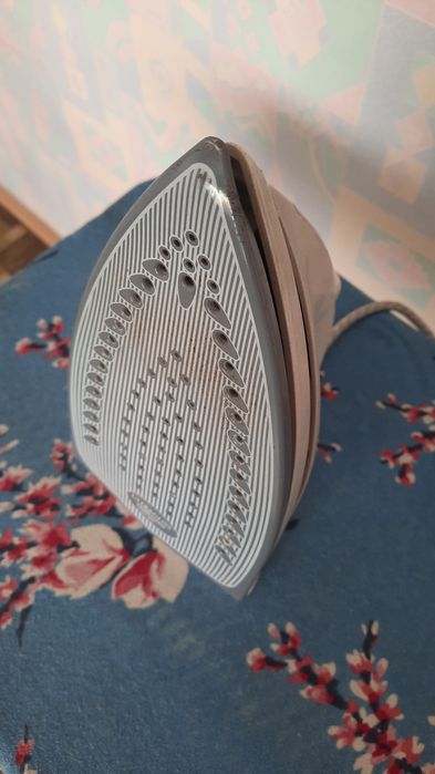 Утюг Tefal паровой