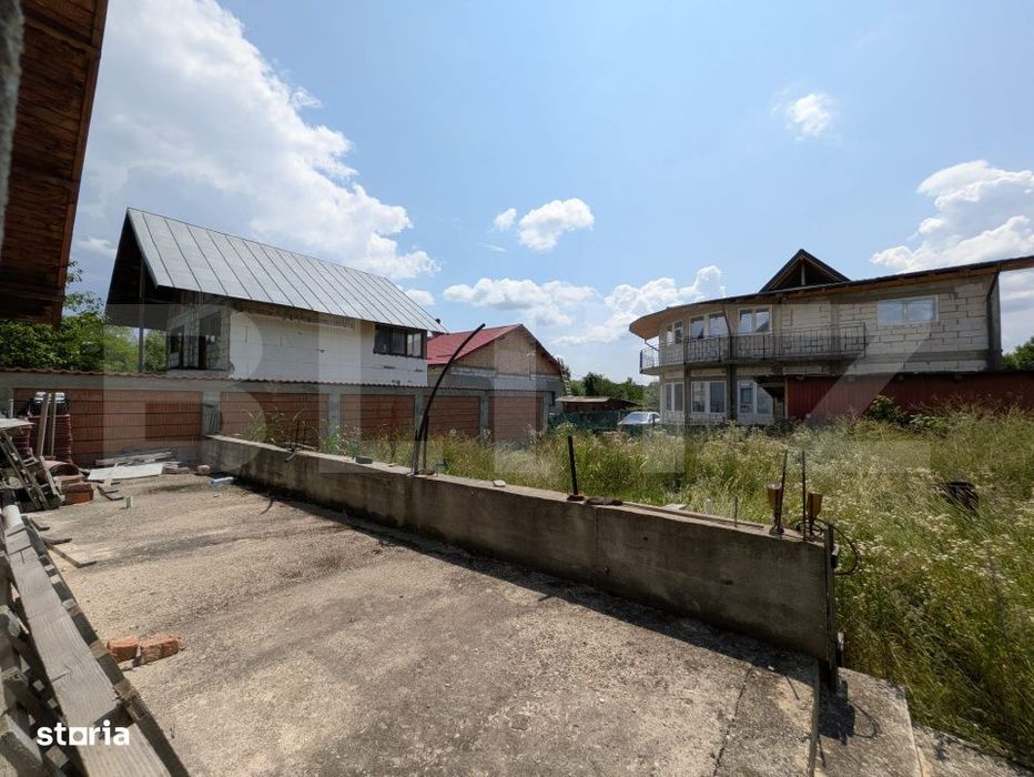 Casa semi-finisata de vanzare, 299 mp, zona Moreni