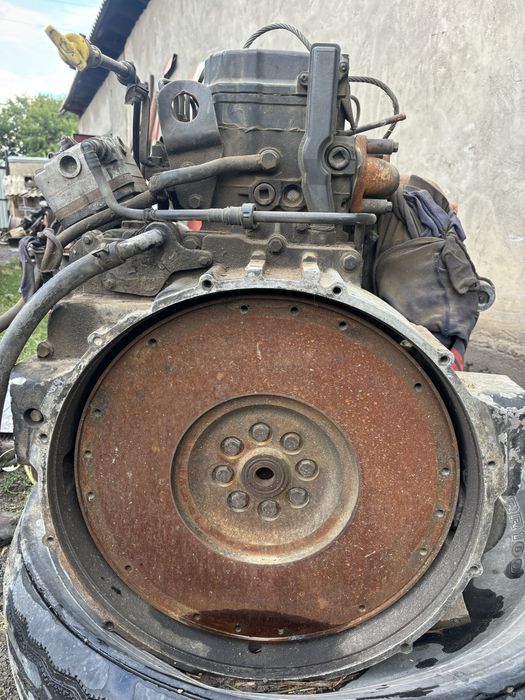 Двигатель cummins