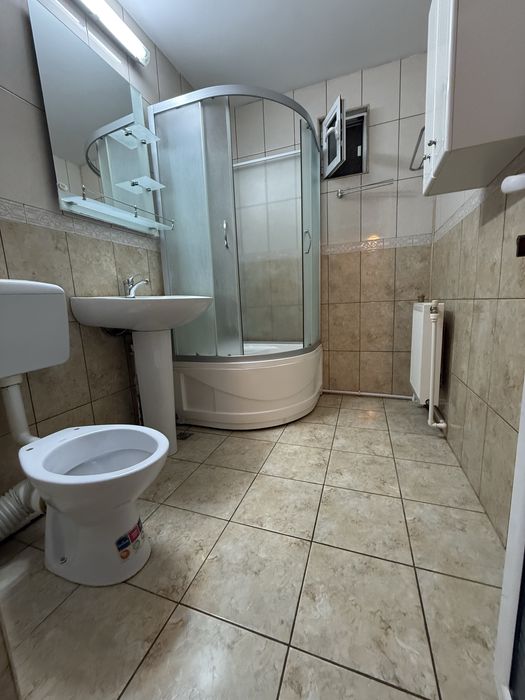 Apartament 3 camere de inchiriat