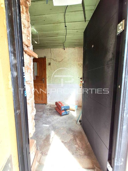 Едноетажна къща в Старосел