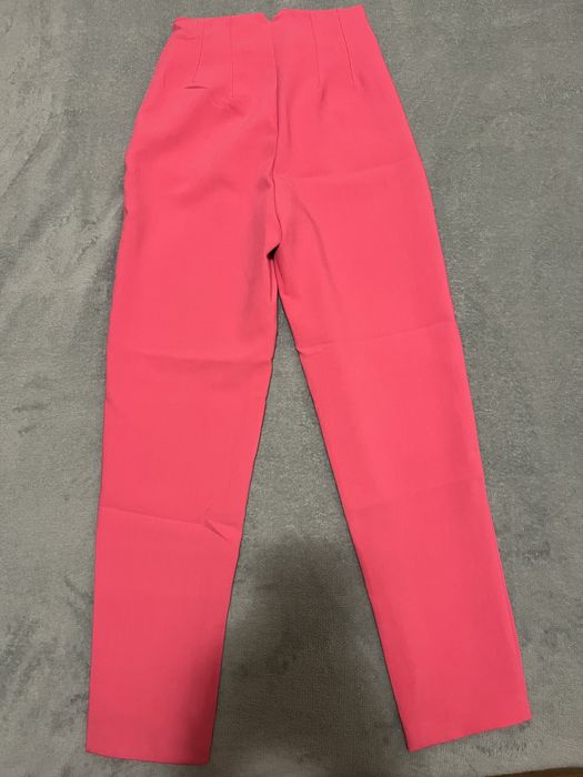 Розов прав панталон с висока талия