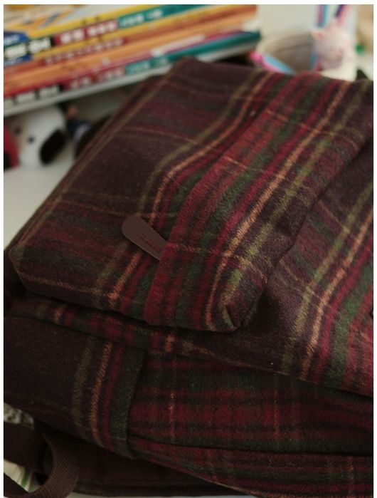 Женский мужской рюкзак осенне зимний ворсистый клетчатый вместительный