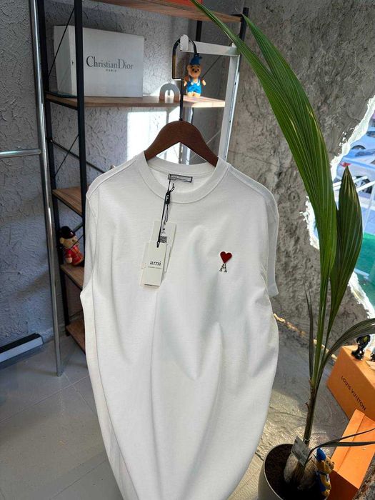 Tricouri bumbac100% colectie noua transport inclus ami paris