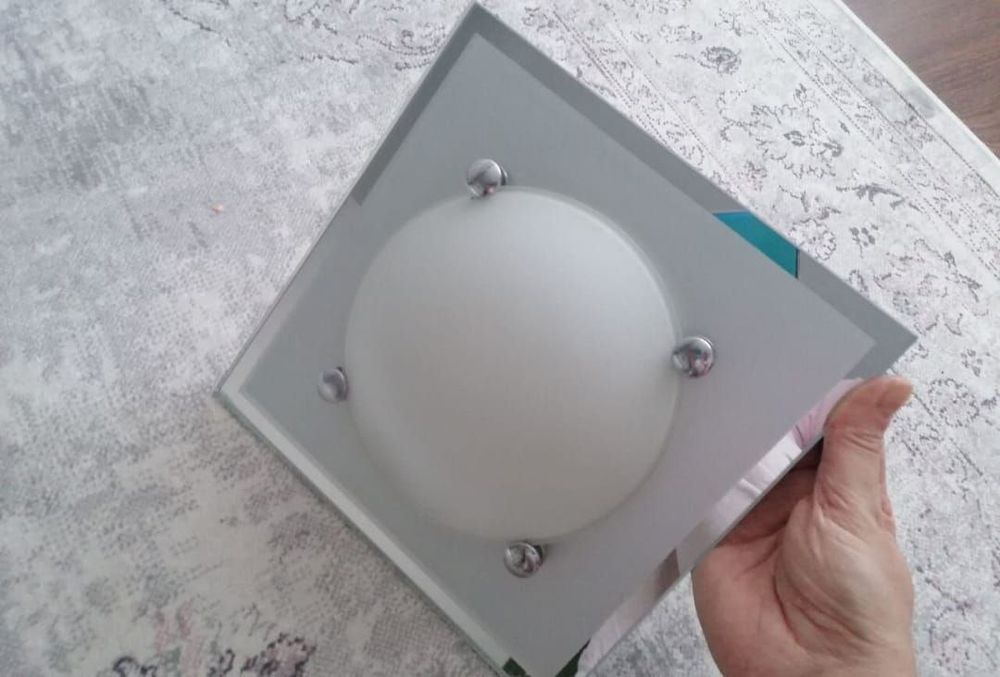 Два светильника в ванную