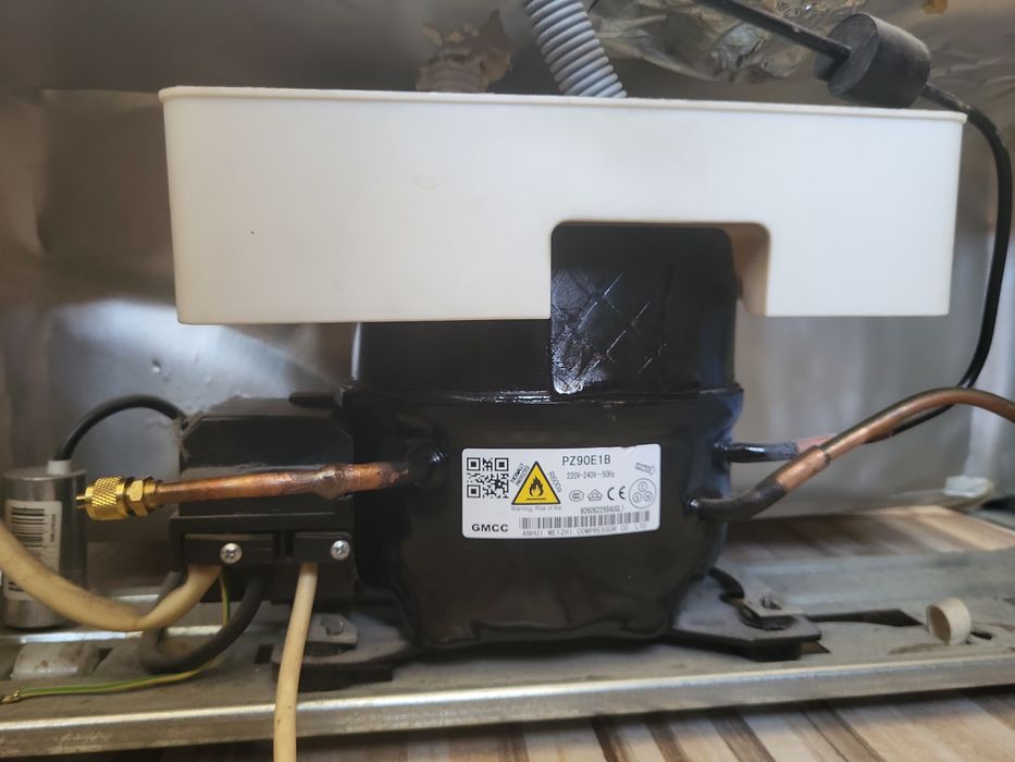 Defect Arctic AK60355NFE combina frigorifica frigider h 201cm, piese