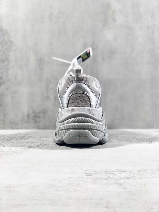 Adidasi Balenciaga Triple S Calitate Premium