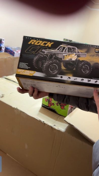 Cartoys. Yoʻltanlamas bolalar mashinasi.!