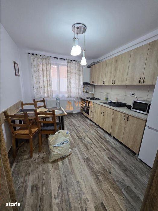 Apartament 2 camere, Tractorul