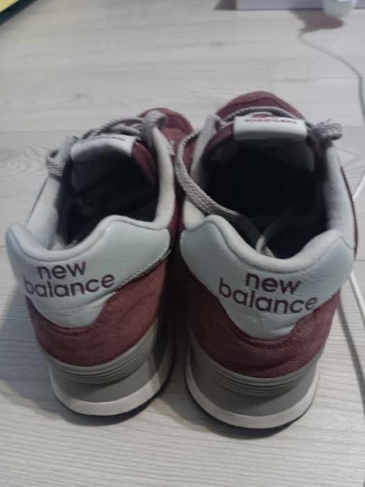 New Balance 574 red