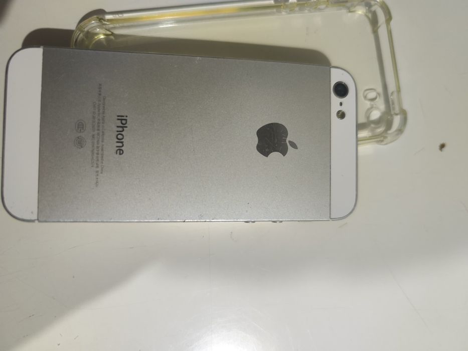 Айфон 5 в идеальном состоянии