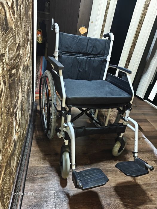 Инвалидная коляска