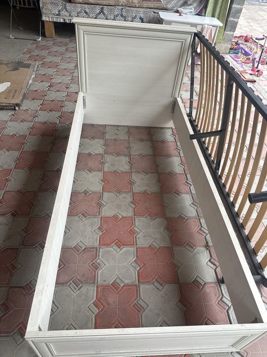 Продается Односпальная кровать