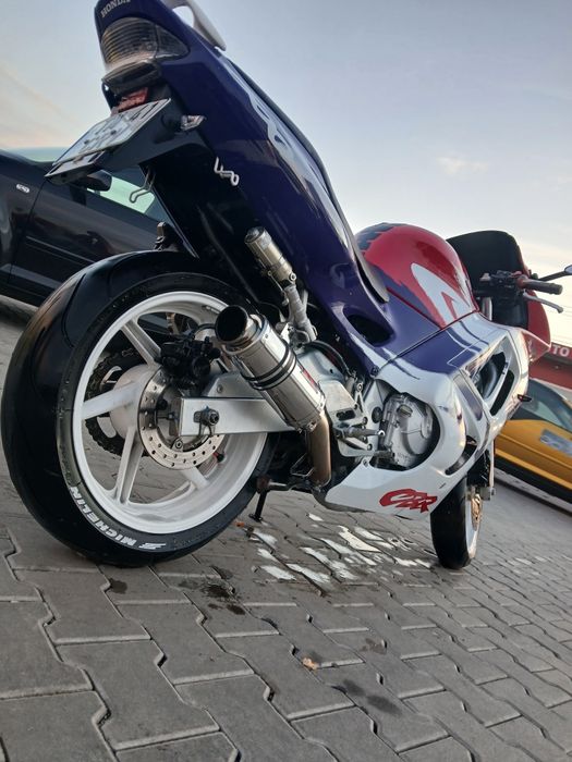 Vând Honda CBR 600